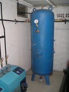 Kontraktor-Gas-Medis-Rumah-Sakit-Air-Compressed-Tank