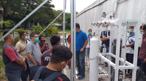 Ahli Instalasi Gas Medis Rumah Sakit Darurat COVID di Toraja Utara Sulawesi Selatan